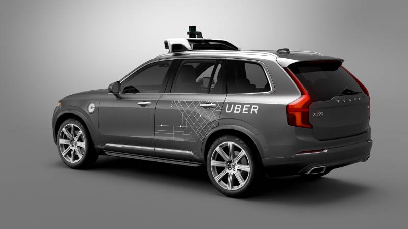 Uber : Non, le véhicule n'a pas "choisi de ne pas éviter le piéton".