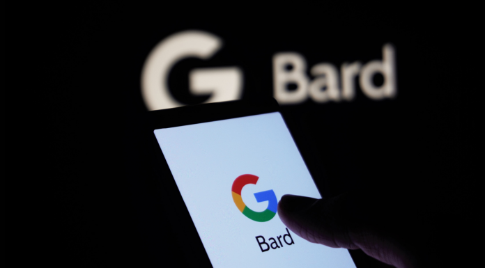 Bard : l'agent conversationnel de Google s'ouvre au français dans sa dernière mise à jour majeure