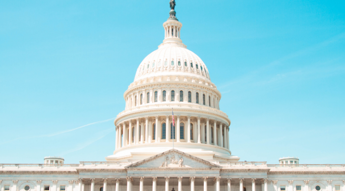USA : les principaux acteurs de l'IA générative s'engagent à soutenir le développement d'une IA responsable