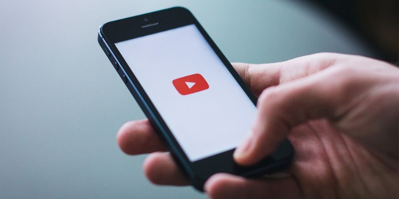 YouTube et Universal Music Group partenaires pour le lancement d'un incubateur d'IA musicale